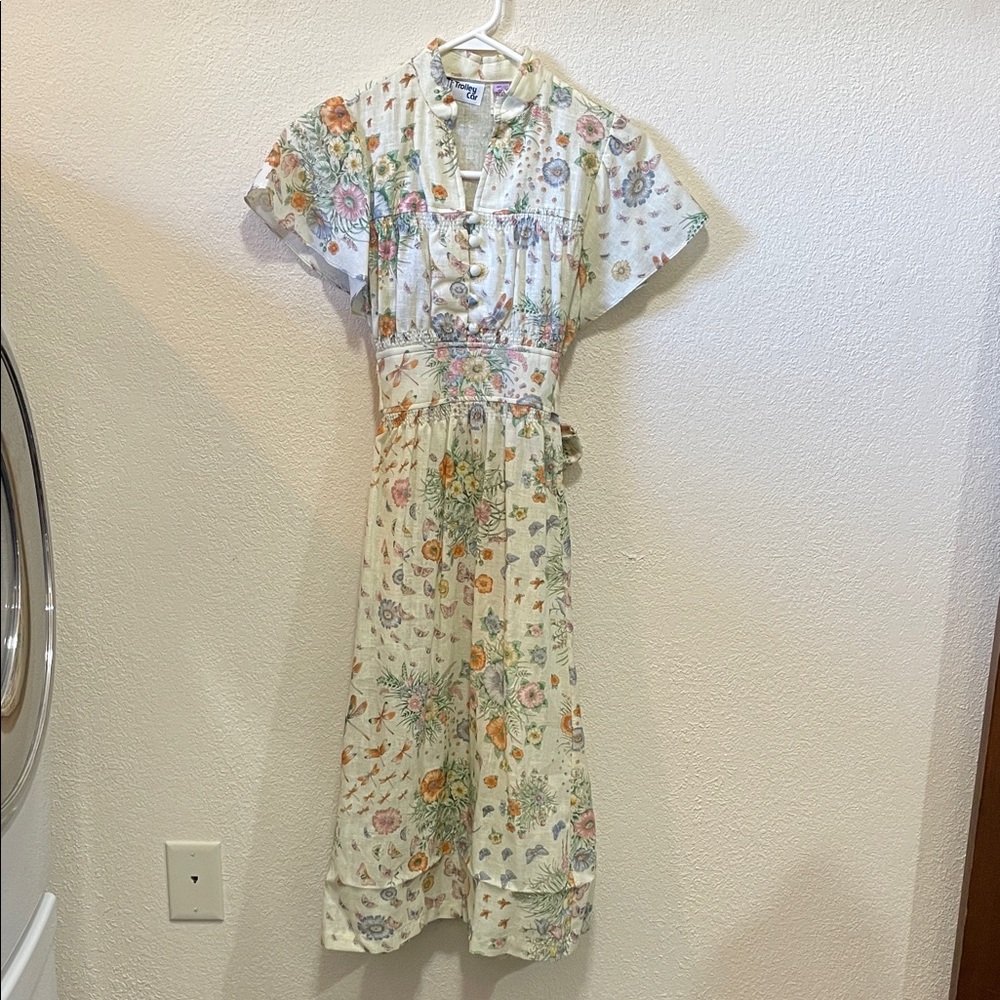 Vintage Trolley Car Women Midi White Floral Wildlife Dress